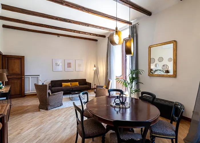 Margana Luxury 3 Bedrooms Amazing Terrace Apartment